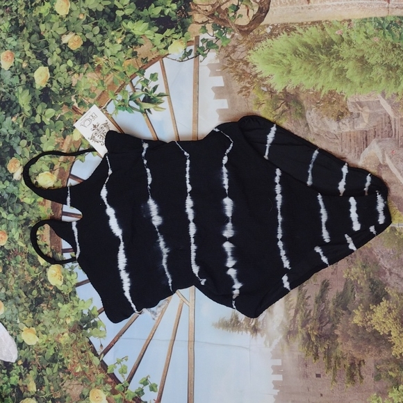 BECCA Other - Becca black white one piece swimsuit size large